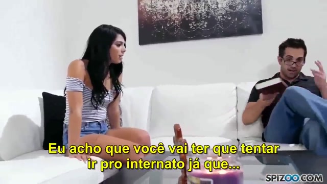 Enteada provoca padrasto e leva rola – Incesto Legendado