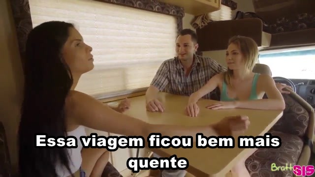 Família se solta na viagem de trailer – Incesto Legendado