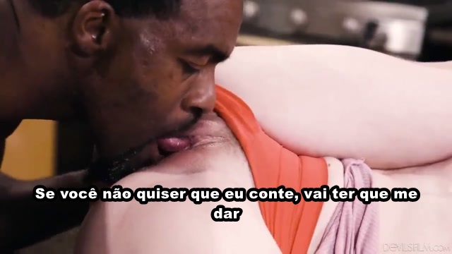 Garota chantageia padrasto para transar – Incesto Legendado