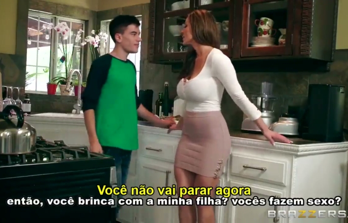 Garoto safado transou com a sogra no feriado – Brazzers Legendado