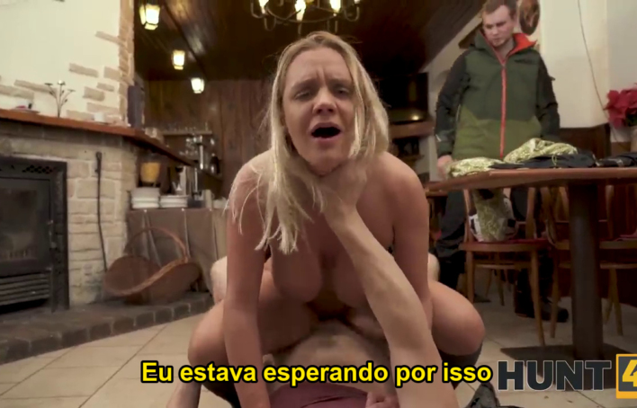 Garota trai o namorado com um homem mais atraente — Sexo Legendado