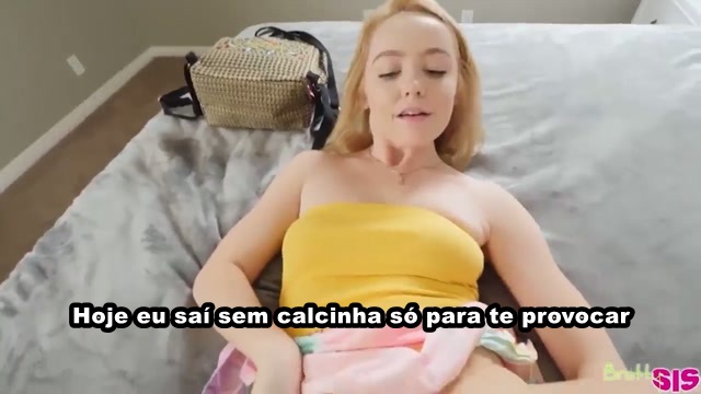 Irmã sem calcinha provoca dentro de casa – Incesto Legendado