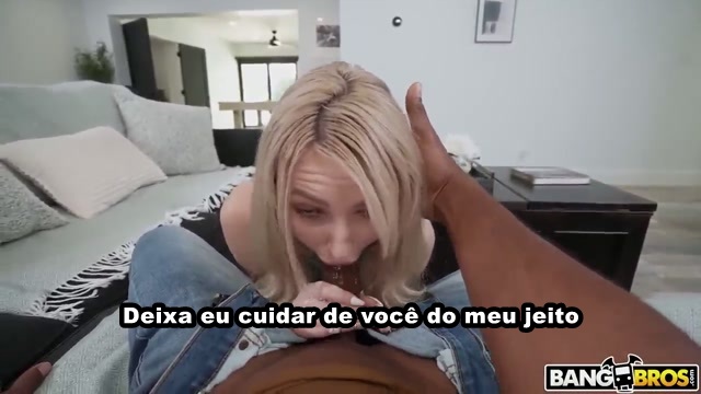 Loira ajuda padrasto a se masturbar – Incesto Legendado