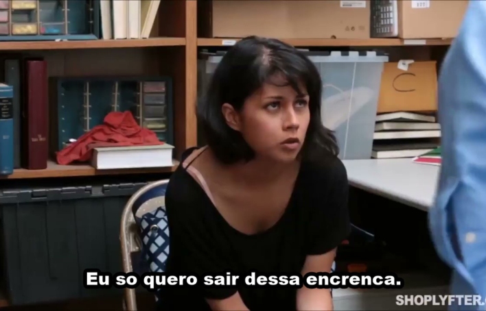 Mulher paga pelo erro do namorado com seguranca – Shoplyfter legendado
