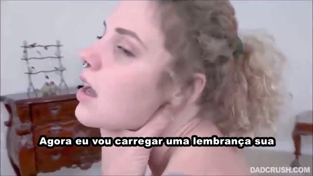 Padrasto engravida enteada com gozada dentro – Incesto Legendado