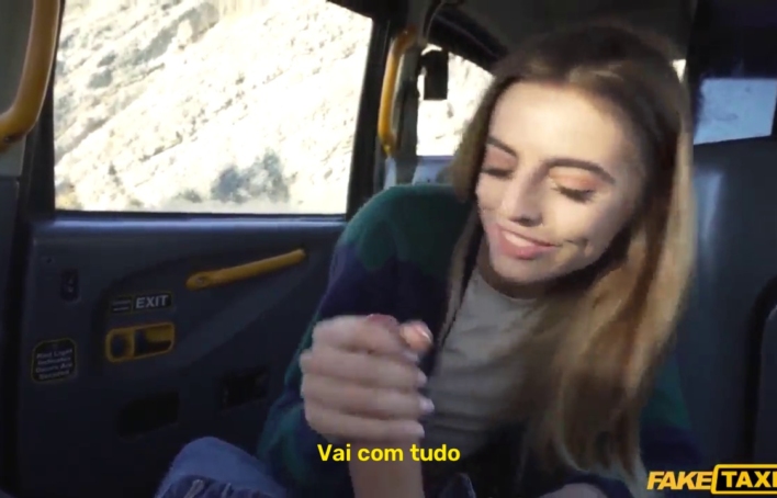 Anal legendado universitária safada pegou o taxista